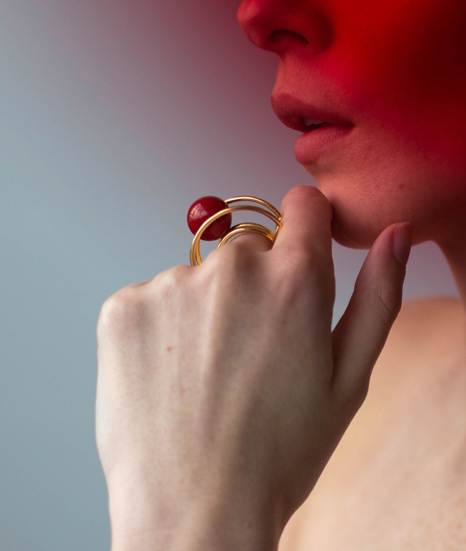 Anello mezzaluna corallo