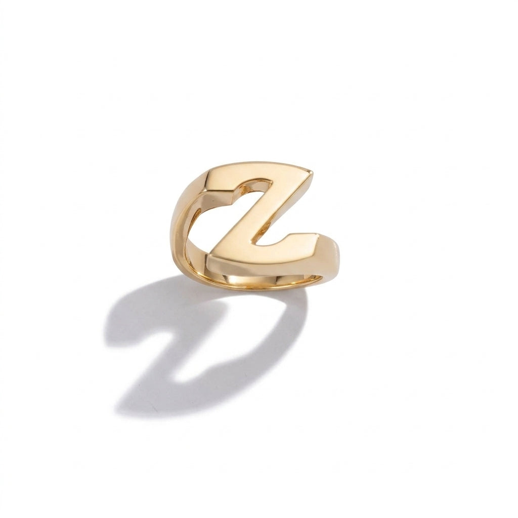 Splendente Letter Ring