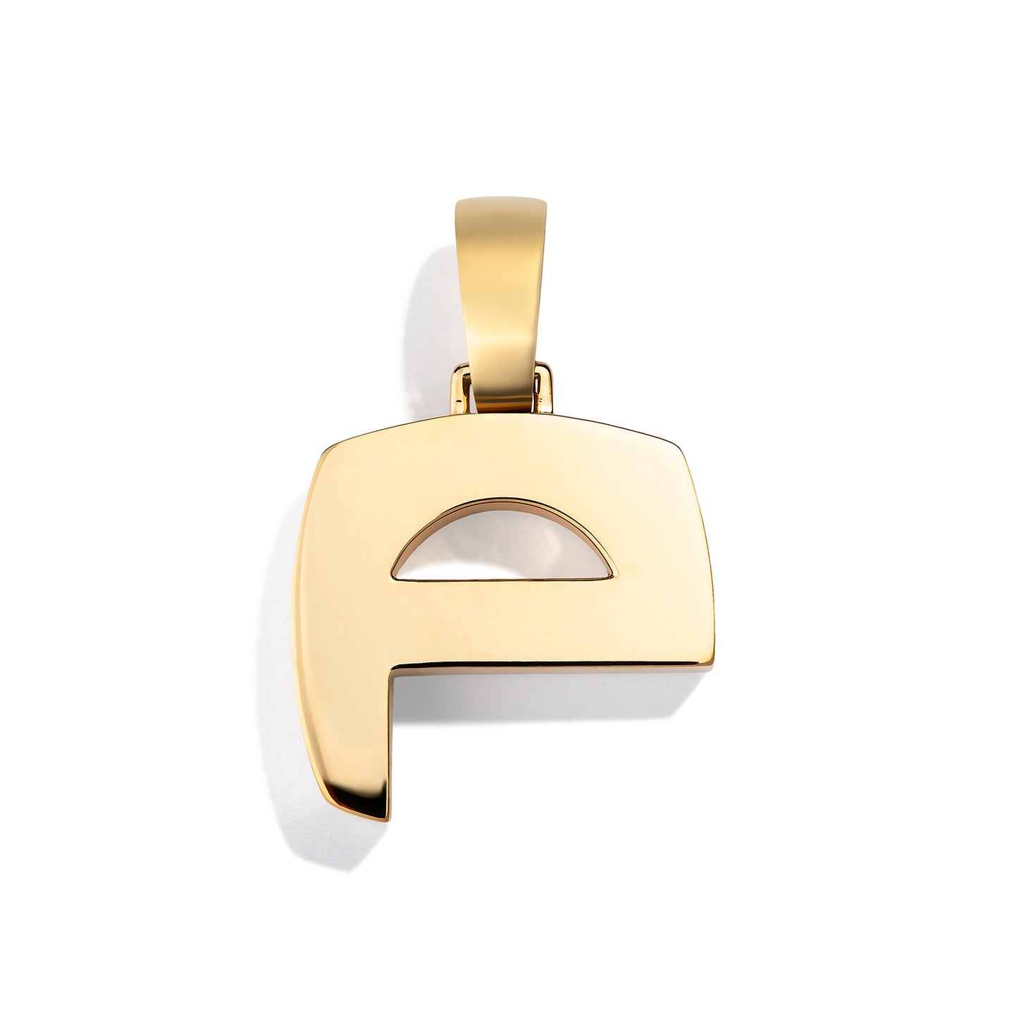 Splendente Letter Pendant