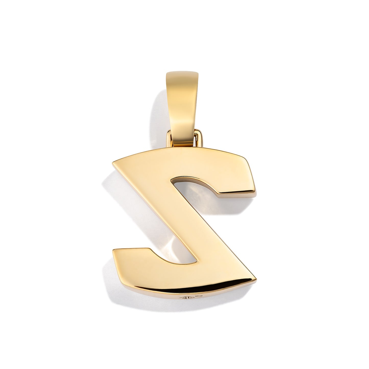 Splendente Letter Pendant