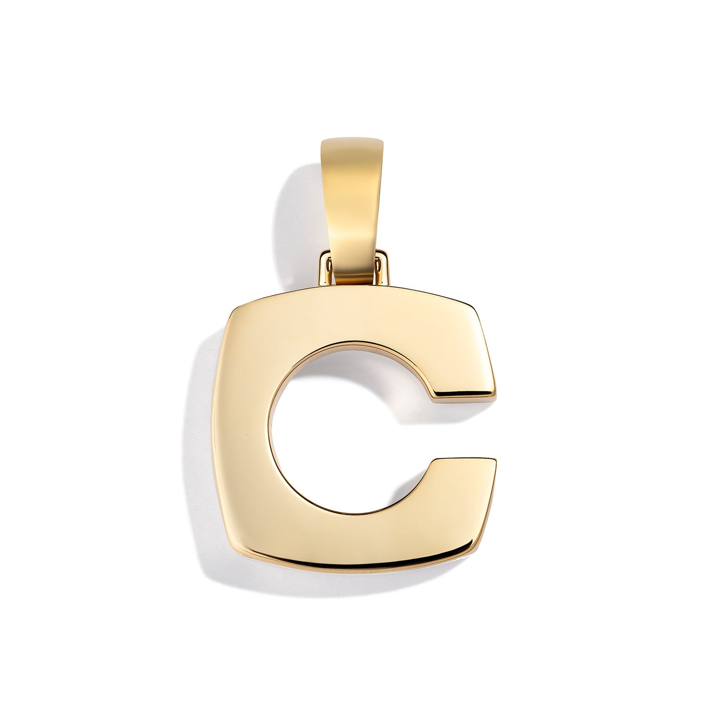 Splendente Letter Pendant