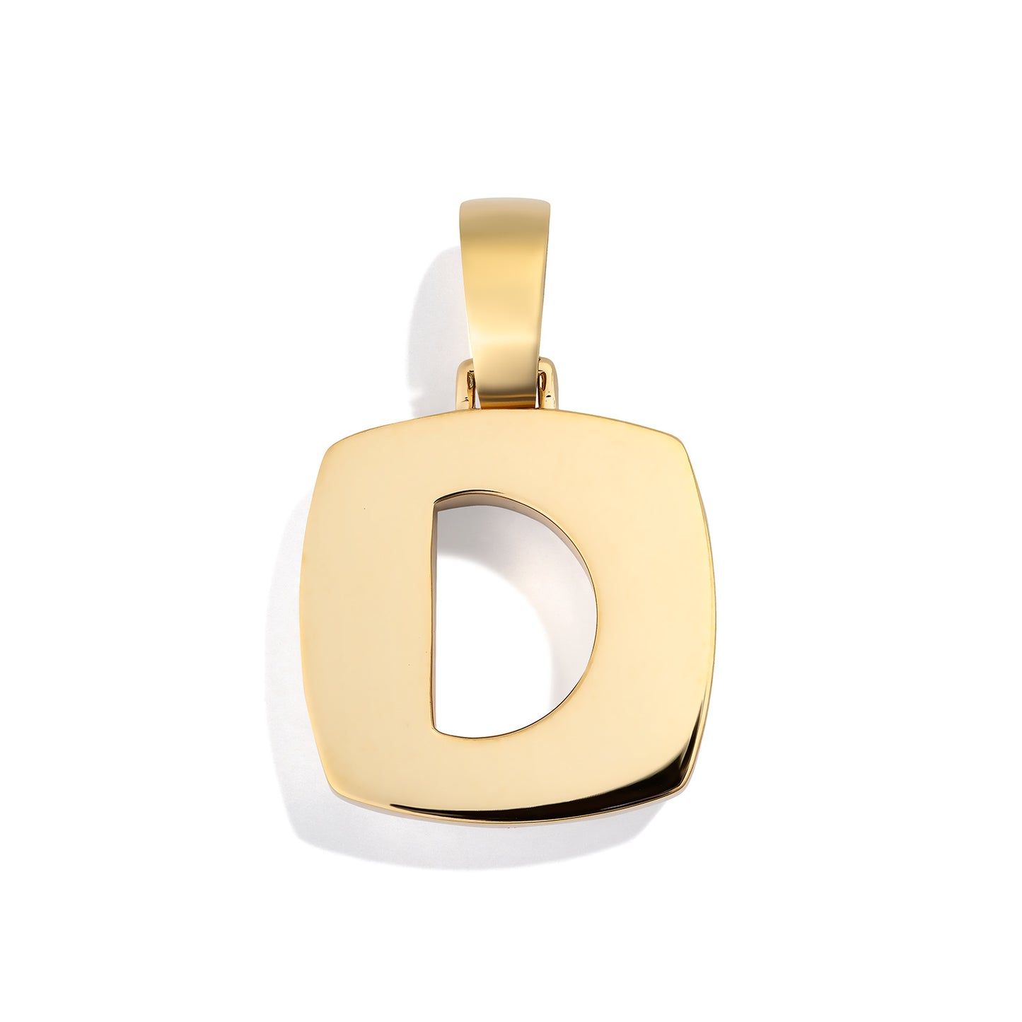 Splendente Letter Pendant