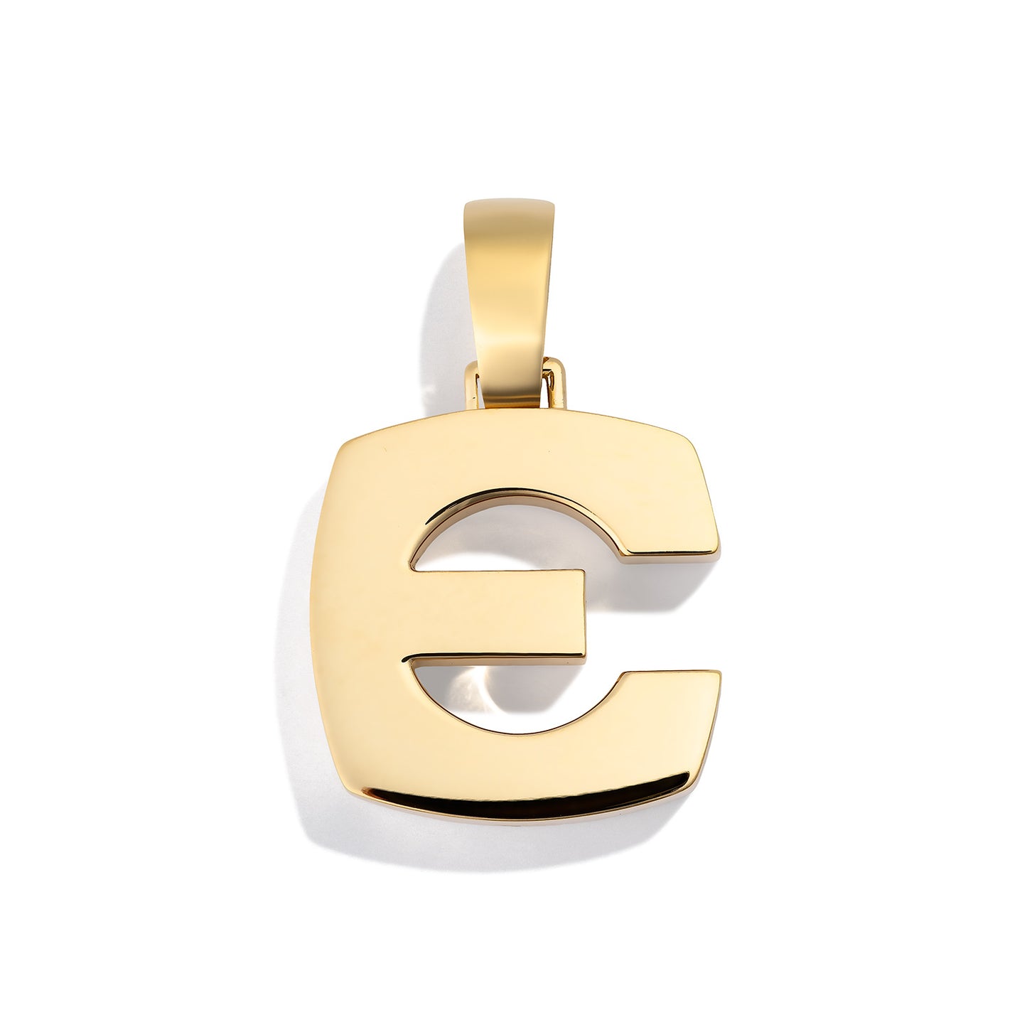 Splendente Letter Pendant