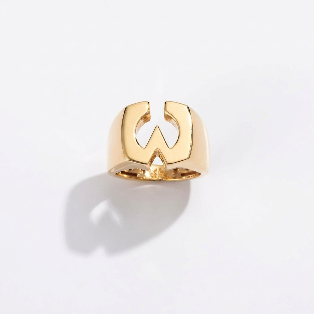 Splendente Letter Ring