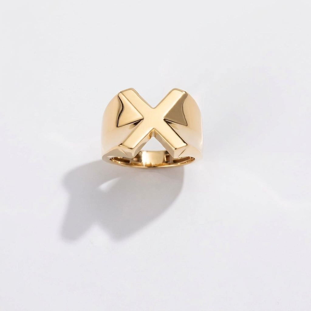 Splendente Letter Ring